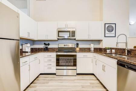 Cozysuites - 2Br With Direct Skybridge Access #1 Indianapolis Dış mekan fotoğraf