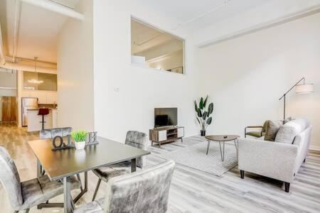 Cozysuites - 2Br With Direct Skybridge Access #1 Indianapolis Dış mekan fotoğraf