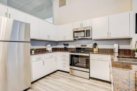 Cozysuites - 2Br With Direct Skybridge Access #1 Indianapolis Dış mekan fotoğraf